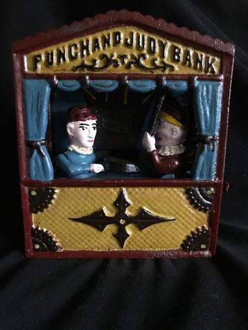 Spaarpot Poppenkast beschikbaar voor biedingen