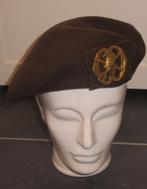 Oud model baret met embleem Regiment Genietroepen Pioniers, Verzenden, Landmacht, Nederland, Helm of Baret