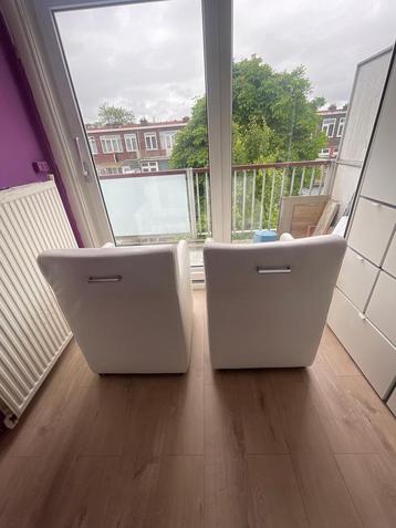 4 leren fauteuils verrijdbaar, wit/creme goossens beschikbaar voor biedingen