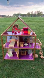 Barbiehuis poppenhuis hout met meubels en veel accessoires, Kinderen en Baby's, Speelgoed | Poppenhuizen, Ophalen of Verzenden