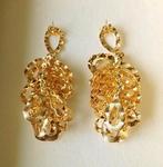 Oorbellen goud 18K oorhangers - hangers blaadjes, Hangers, Verzenden, Nieuw, Goud