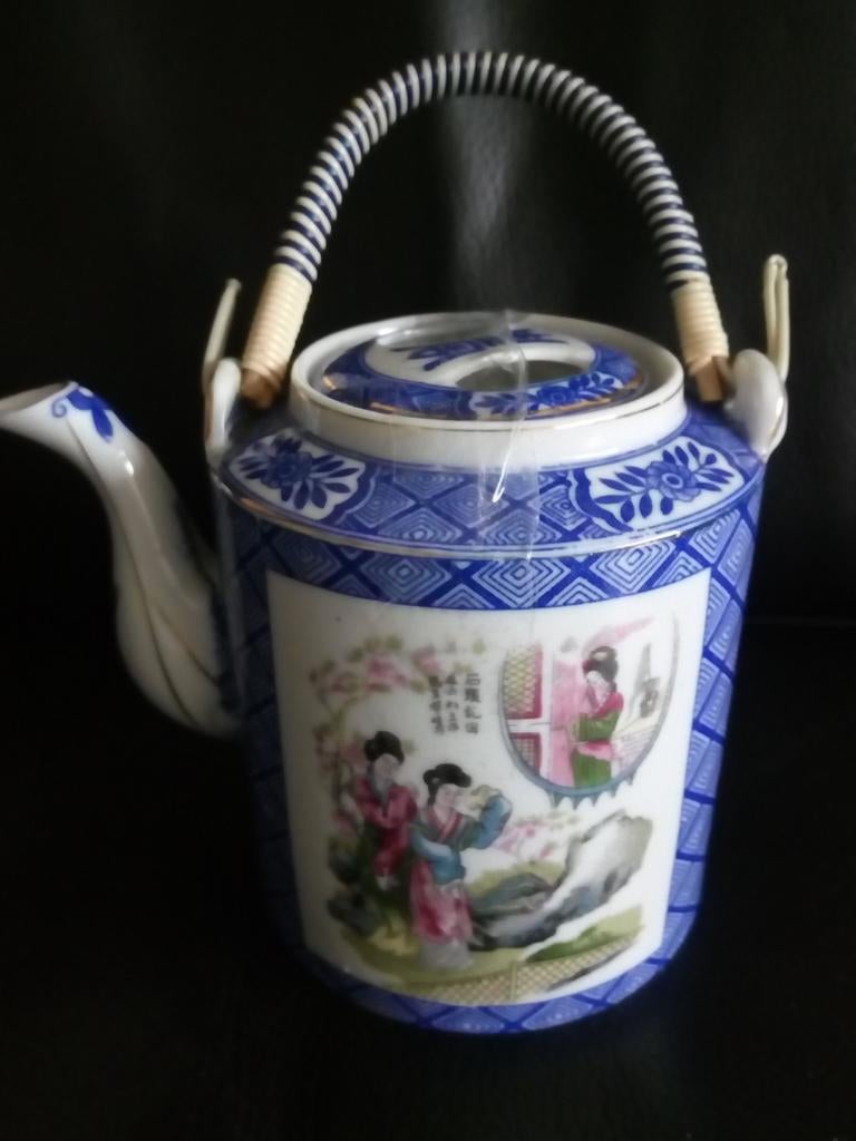 Vintage Chinese theepot., Antiek en Kunst, Antiek | Porselein, Ophalen of Verzenden