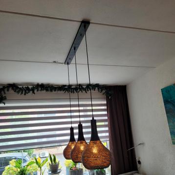 Stijlvolle metalen plafondlamp 3 kelken voor een mooie sfeer beschikbaar voor biedingen