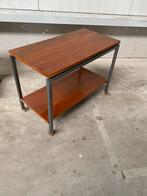 Pastoe Bijzettafel - Stijlvol en Functioneel, Gebruikt, 55 tot 75 cm, Rechthoekig, Hout