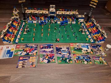 Compleet lego voetbal stadion met bouwtekening Z.G.A.N  beschikbaar voor biedingen
