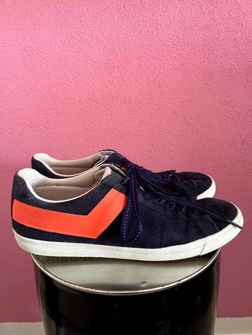 Pony Sneakers beschikbaar voor biedingen