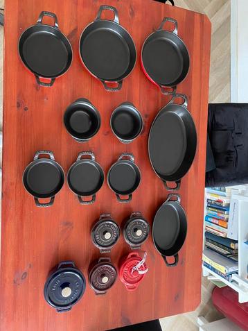 Staub set, gietijzer, cocottes, schalen – Made in France beschikbaar voor biedingen