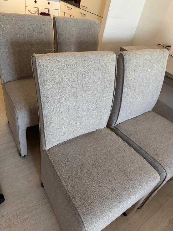 4 Eetkamerstoelen (met wieltjes), Huis en Inrichting, Stoelen, Gebruikt, Vier, Grijs, Ophalen