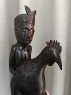 Oude Balinese houtsnijwerk man haan antiek Indonesië, Antiek en Kunst, Ophalen of Verzenden