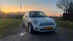 Mini 1.4 16V ONE 2009 Wit, Auto's, Mini, Voorwielaandrijving, Stof, Zwart, 4 cilinders