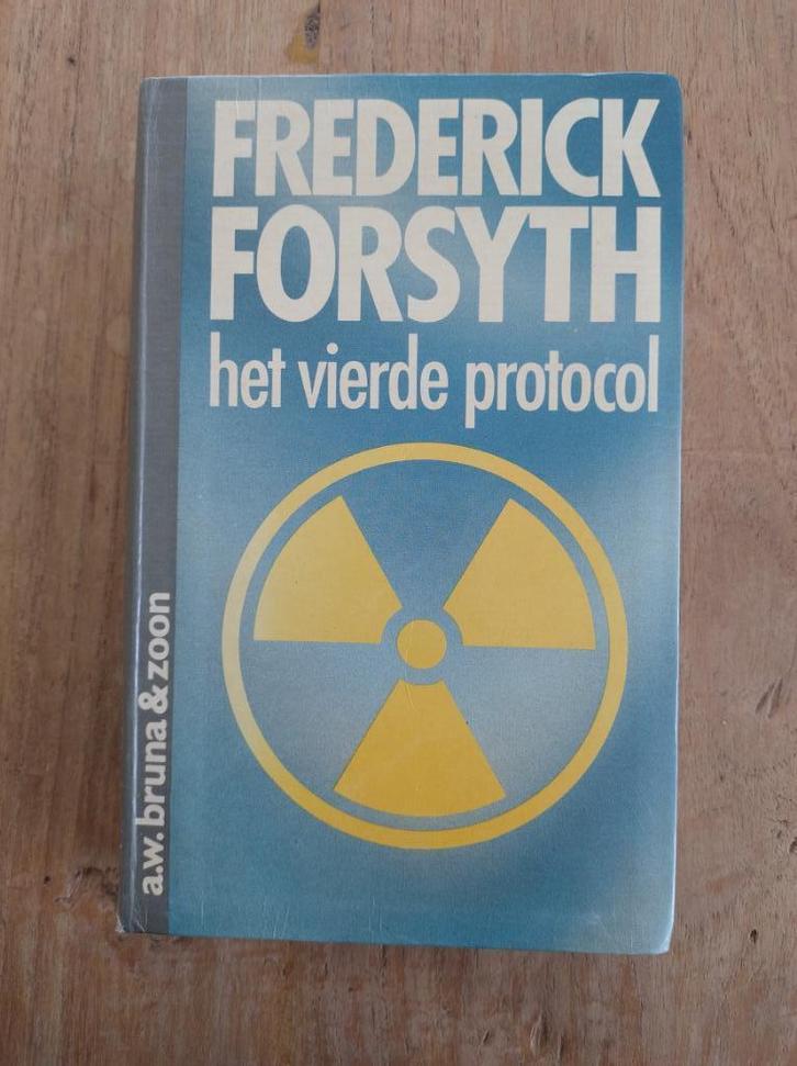 Het vierde protocol - Forsyth, Frederick - ISBN 9022953866, Boeken, Thrillers, Gelezen, Verzenden