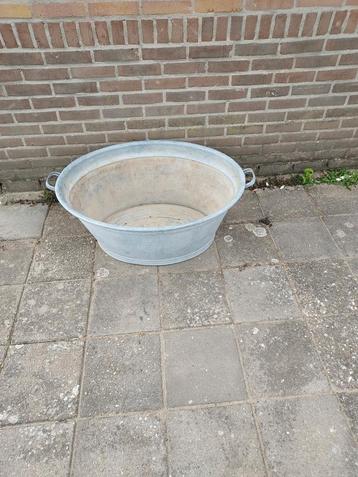 Grote Zinken Teil - Vintage Decoratie beschikbaar voor biedingen