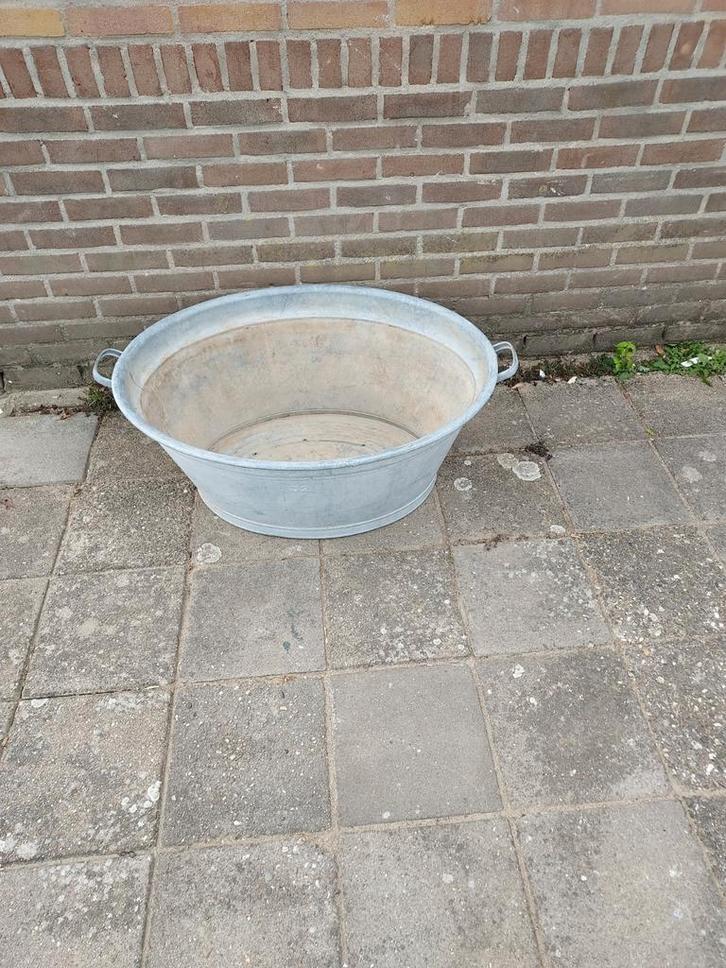 Grote Zinken Teil - Vintage Decoratie, Tuin en Terras, Bloembakken en Plantenbakken, Gebruikt, Overige materialen, Binnen, Tuin