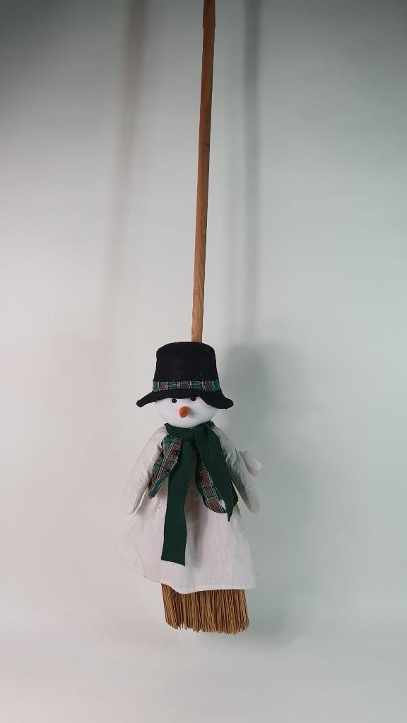 Decoratieve bezem, met sneeuwpop, winter, kerst. S32, Diversen, Kerst, Gebruikt, Ophalen of Verzenden