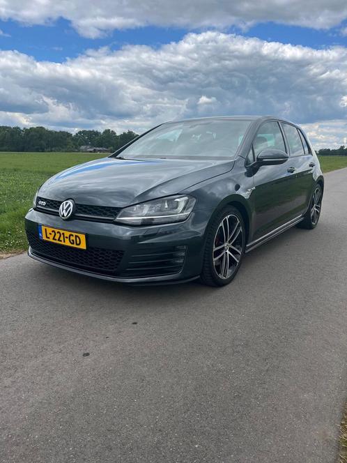Volkswagen Golf 2.0 TDI 135KW 5D DSG 2015 Zwart, Auto's, Volkswagen, Particulier, Golf, Diesel, E, Hatchback, Automaat, Geïmporteerd