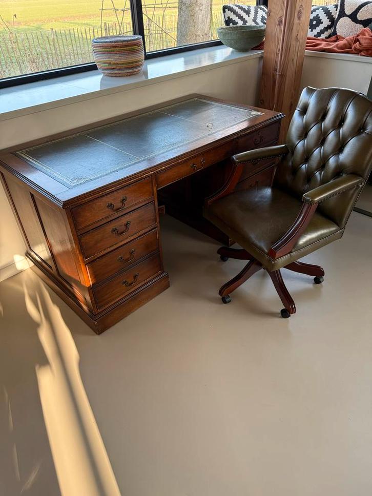 Gainsborough bureaustoel met prachtig antiek bureau, Antiek en Kunst, Antiek | Kantoor en Zakelijk, Ophalen