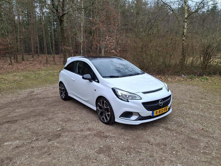 Corsa 1.4 GSi Turbo- Recaro - Climate Control - OPC line Wit, Auto's, Opel, Particulier, Corsa, ABS, Achteruitrijcamera, Airbags