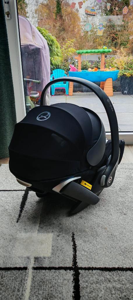 Cybex Cloud Z i-Size Plus + Cybex Base Z – Complete set, Kinderen en Baby's, Autostoeltjes, Gebruikt, Overige merken, 0 t/m 13 kg