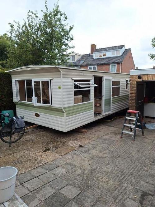 Stacaravan 3m breed 11m lang medio oktober beschikbaar, Caravans en Kamperen, Stacaravans, Ophalen