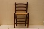 Houten kinderstoel met rieten zitting 48247