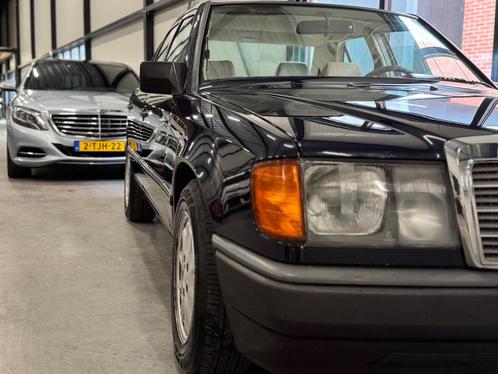 Mercedes-Benz 230E W124 Airco 1986 oldtimer schuurvondst!, Auto's, Mercedes-Benz, Bedrijf, Te koop, 200-Serie, Airconditioning