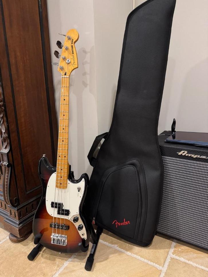 Basgitaar Fender Mustang Bass, Muziek en Instrumenten, Snaarinstrumenten | Gitaren | Bas, Nieuw, Elektrisch, Ophalen