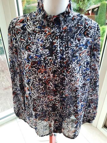Leuke blouse SAINT - XL beschikbaar voor biedingen