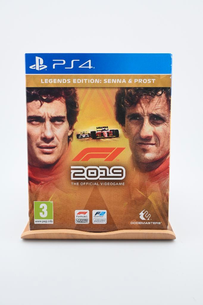 F1 2019 Legends Edition: Senna & Prost, Spelcomputers en Games, Games | Sony PlayStation 4, Zo goed als nieuw, Racen en Vliegen