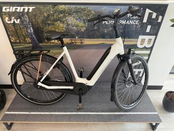 Prachtige Batavus Finez 625WH accu Bosch middenmoter beschikbaar voor biedingen