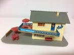 Pola: Café Meerzicht H0559 + huis met garage H0527 - gebouwd, Hobby en Vrije tijd, Modeltreinen | H0, Overige merken, Gebruikt