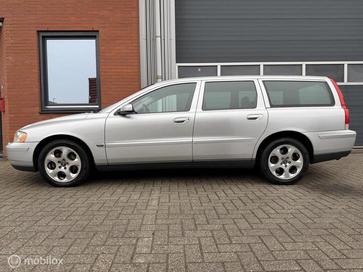 Volvo V70 2.4 Edition II - leder - trekhaak - o.h. historie, Auto's, Volvo, Bedrijf, Te koop, V70, ABS, Airbags, Airconditioning