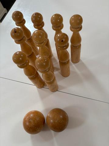 Houten Kegelset - 9 Kegels & 2 Ballen beschikbaar voor biedingen