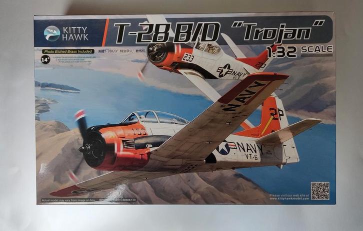 Kitty Hawk T-28 Trojan 1/32 Modelbouwpakket, Hobby en Vrije tijd, Modelbouw | Vliegtuigen en Helikopters, Nieuw, Overige merken