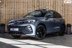 Volkswagen Tiguan 1.5 eTSI R-Line *Pano*H/K*360 Camera*Head-, 4 cilinders, 150 pk, Leder en Stof, Grijs