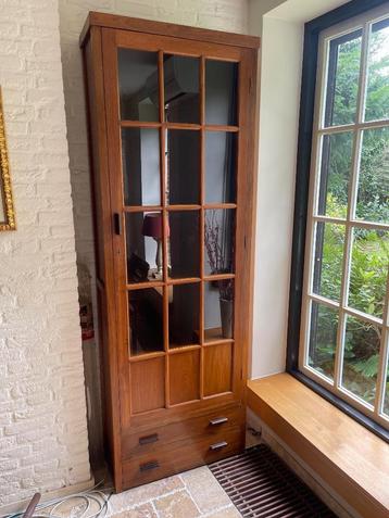Mahoniehout koloniale Kast beschikbaar voor biedingen