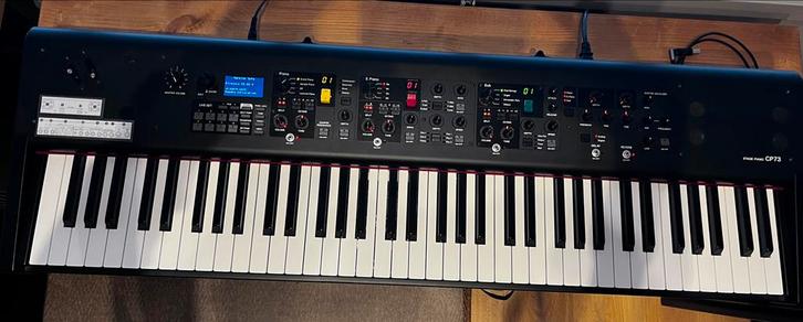 Yamaha CP73 Stage Piano - Topstaat!, Muziek en Instrumenten, Piano's, Zo goed als nieuw, Piano, Zwart, Digitaal, Ophalen