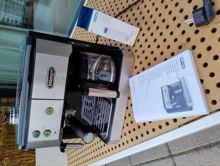 DeLonghi koffie en espresso apparaat, Witgoed en Apparatuur, Koffiezetapparaten, Gebruikt, Espresso apparaat, Ophalen
