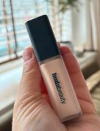 Huda Beauty concealer, Ophalen of Verzenden, Zo goed als nieuw, Beige, Gehele gezicht