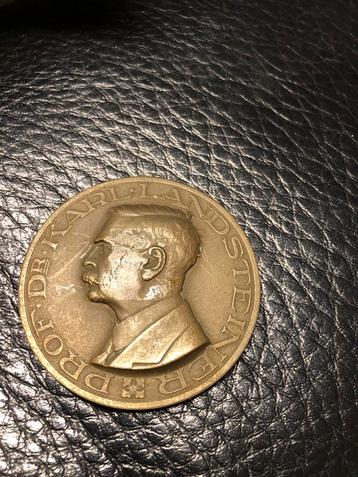 Karl Landsteiner-penning, een onderscheiding beschikbaar voor biedingen