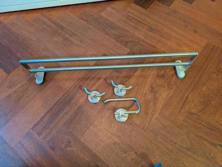 RVS badkamer handdoekrek, toiletrolhouder en handdoekhaken, Huis en Inrichting, Badkamer | Badtextiel en Accessoires, Gebruikt