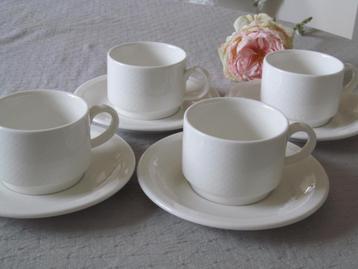 4 Villeroy & Boch Kop en Schotels met Relief beschikbaar voor biedingen