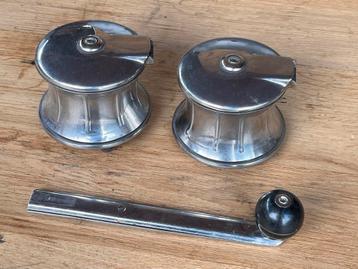 2 x Andersen lier met hendel beschikbaar voor biedingen