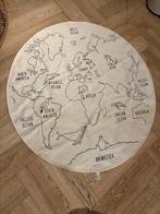 H&M Home vloerkleed wereld bol / dieren, Ophalen of Verzenden, Zo goed als nieuw, Kleed of Kussen