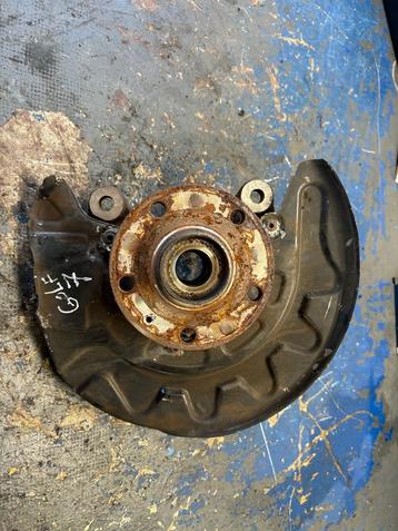 Volkswagen Golf VII / 7 Fusee Linksvoor 5Q0615311G beschikbaar voor biedingen