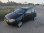 Chevrolet Kalos 1.2 2005. Zwart. NAP. APK 7/26. Airco. 5D, Auto's, Voorwielaandrijving, 1150 cc, 4 cilinders, 965 kg