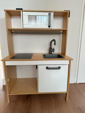Ikea keukentje beschikbaar voor biedingen