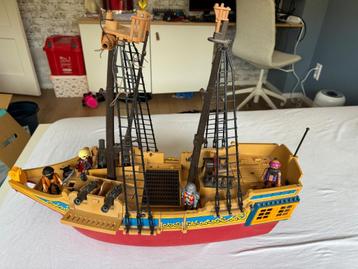 Playmobil piratenschip  beschikbaar voor biedingen