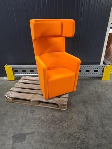 2x Bene Parcs fauteuil oranje beschikbaar voor biedingen