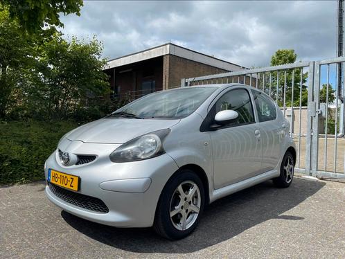 Toyota Aygo 1.0 12V, 5DRS met Airco, Centr Vergrendeling, Auto's, Toyota, Particulier, Aygo, ABS, Airbags, Airconditioning, Bluetooth