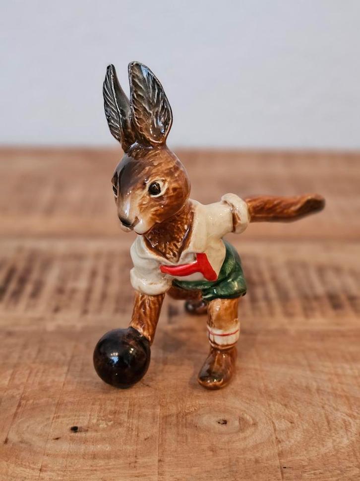 Goebel Konijn met Bal - Vintage, Antiek en Kunst, Antiek | Keramiek en Aardewerk, Ophalen of Verzenden